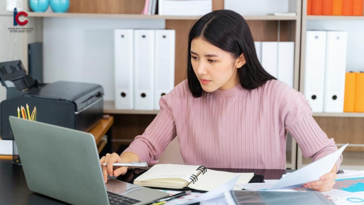 Chuẩn bị giấy tờ